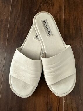 Steve Madden Cream Leather Slide Sandals